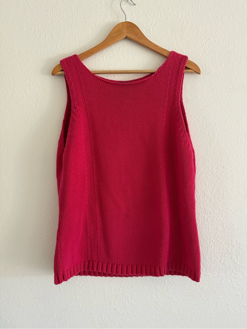 Hillard & Hanson red Knit Sleeveless Sweater Tank